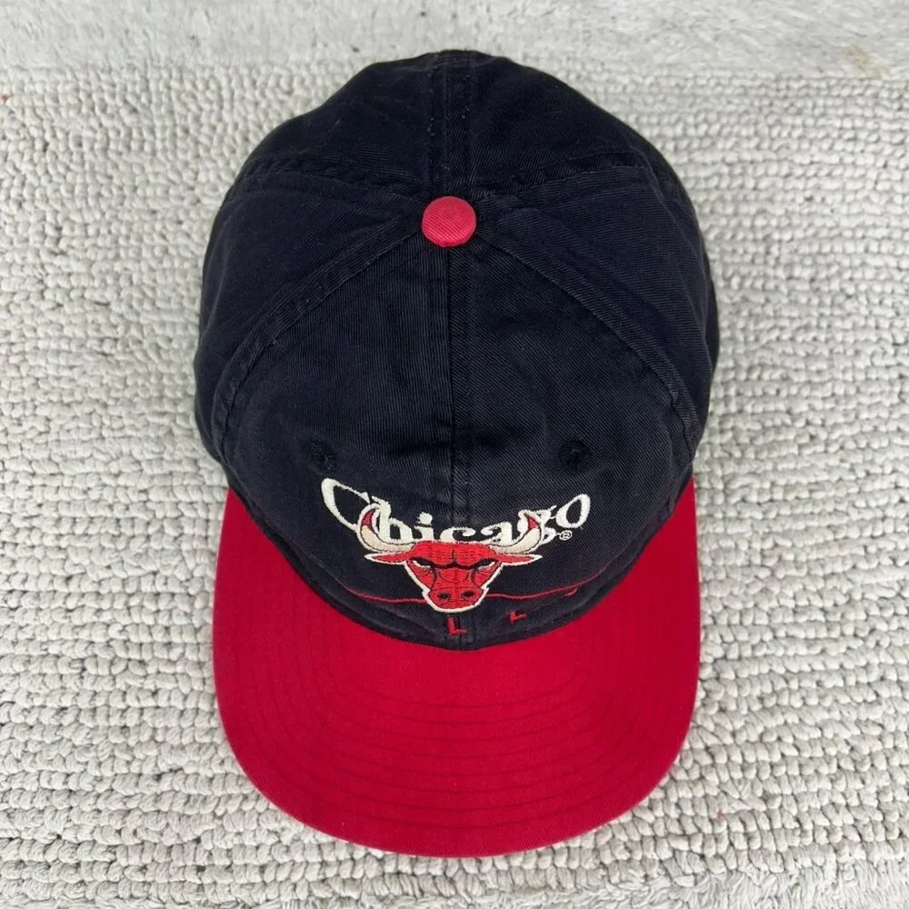Vintage Chicago Bulls Snapback Hat OSFA Two Tone‎ Embroidered Cap NBA Basketball